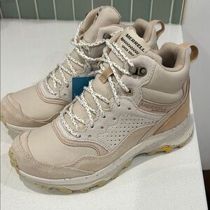 Merrell Light Tan Outdoor Boots Women’s 6